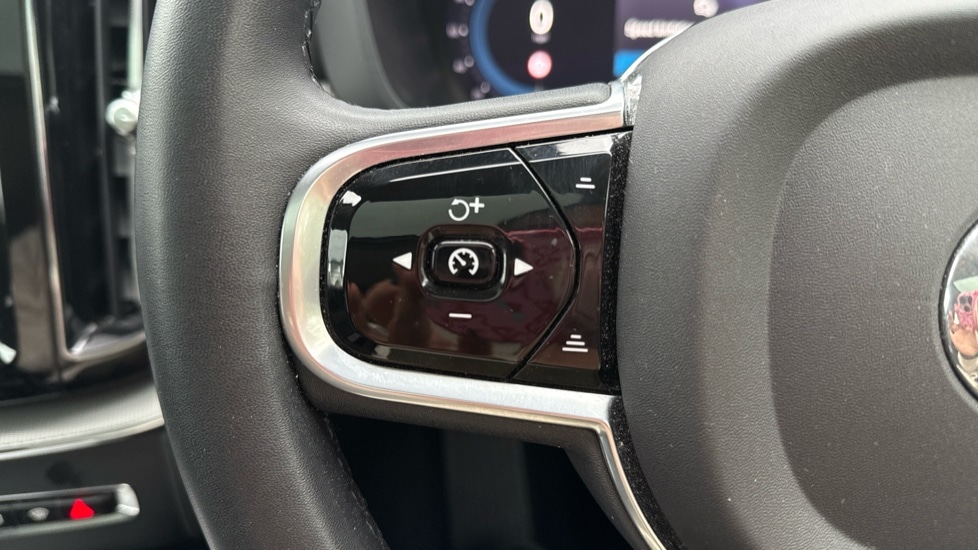 Used Volvo XC60 2023 for sale - 76540006: Photo 34