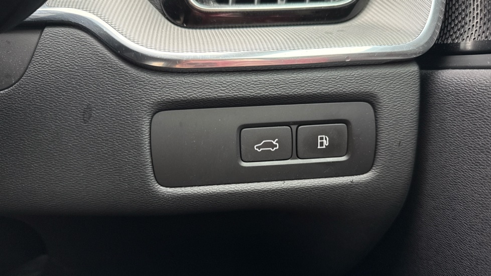 Used Volvo XC60 2023 for sale - 76540006: Photo 35