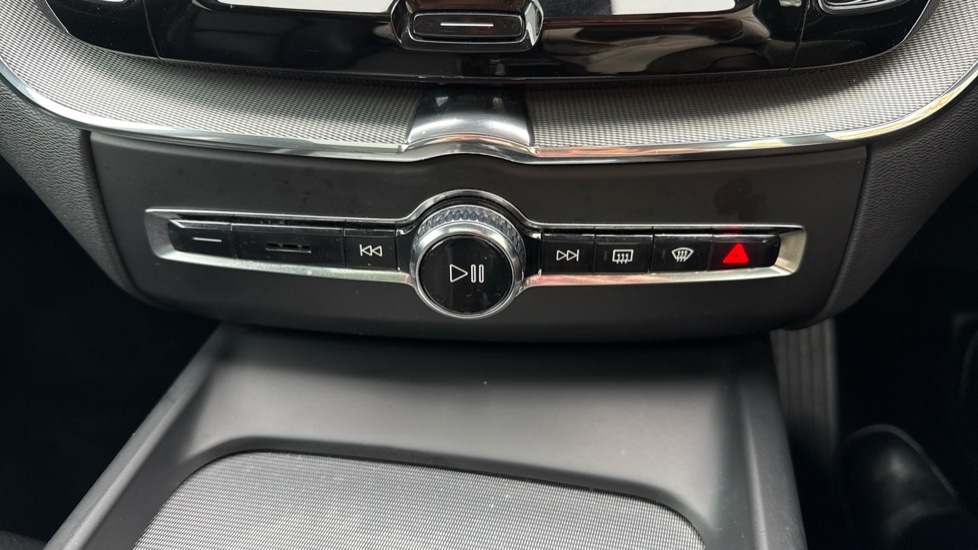 Used Volvo XC60 2023 for sale - 76540006: Photo 38