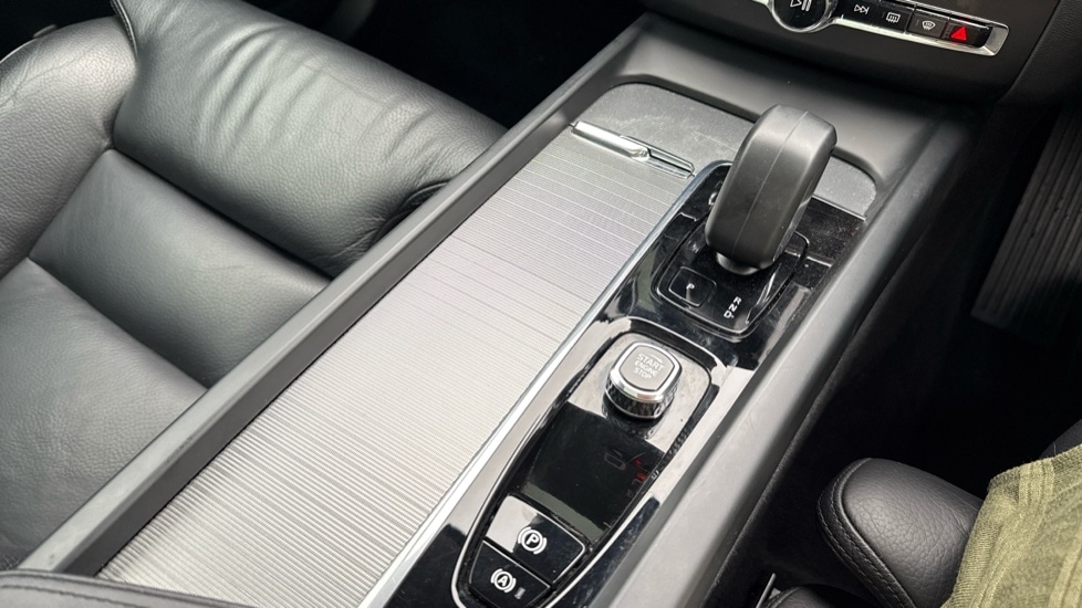 Used Volvo XC60 2023 for sale - 76540006: Photo 39