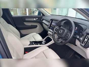 Used Volvo XC40 2025 for sale - 77420437: Photo