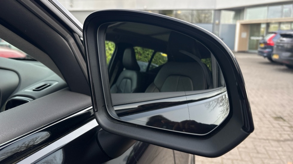 Used Volvo XC40 2023 for sale - 77653117: Photo 19