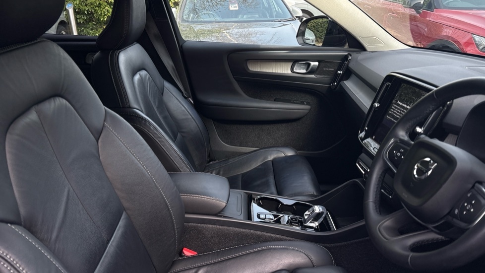 Used Volvo XC40 2023 for sale - 77653117: Photo 20