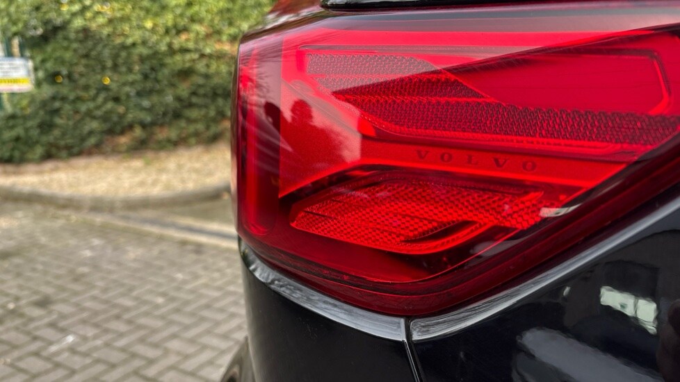 Used Volvo XC40 2023 for sale - 77653117: Photo 21