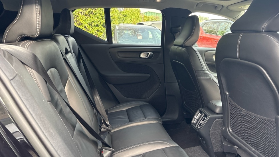 Used Volvo XC40 2023 for sale - 77653117: Photo 24