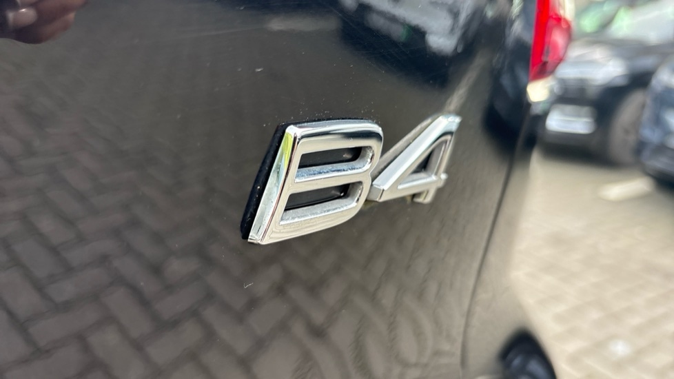 Used Volvo XC40 2023 for sale - 77653117: Photo 28