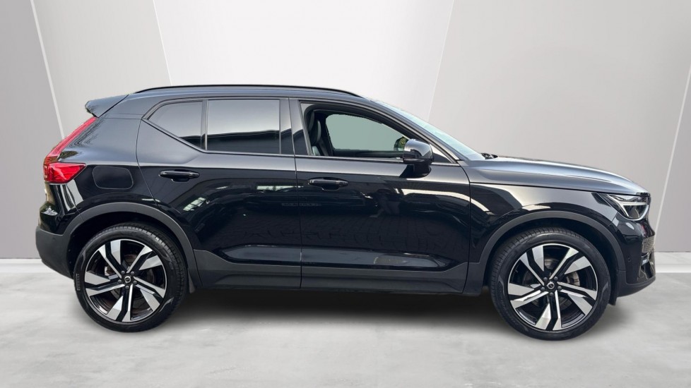 Used Volvo XC40 2023 for sale - 77653117: Photo 3