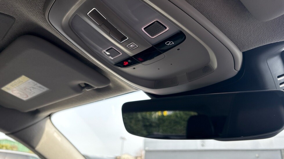 Used Volvo XC40 2023 for sale - 77653117: Photo 40