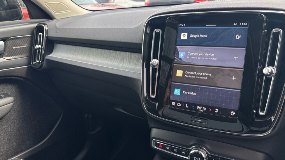 Used Volvo XC40 2023 for sale - 77653117: Photo 46