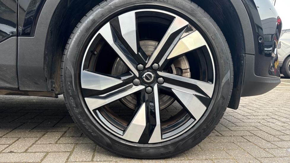 Used Volvo XC40 2023 for sale - 77653117: Photo 9