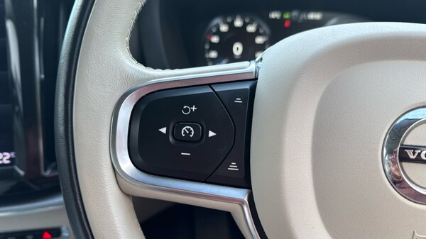Used Volvo XC60 2021 for sale - 76168734: Photo 24