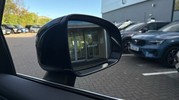 Used Volvo XC60 2021 for sale - 76168734: Photo 32