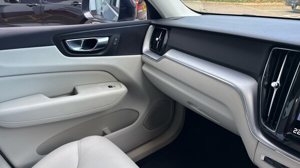 Used Volvo XC60 2021 for sale - 76168734: Photo 33