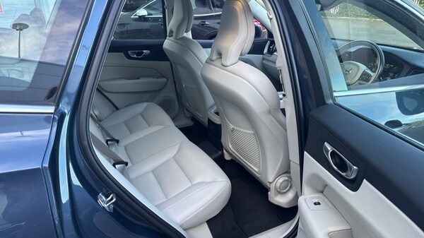 Used Volvo XC60 2021 for sale - 76168734: Photo 6