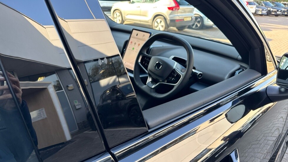 Used Volvo EX30 2025 for sale - 76033812: Photo 25