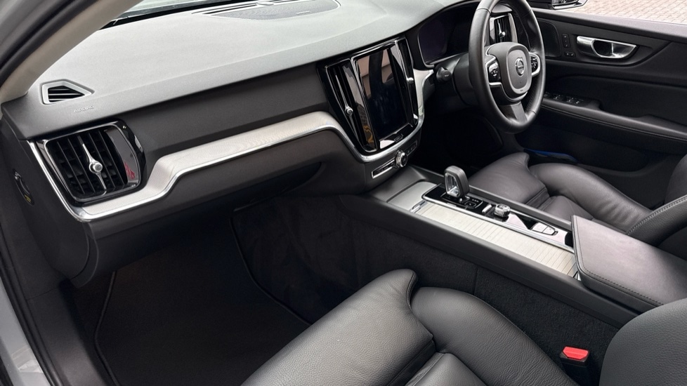 Used Volvo V60 2025 for sale - 77592129: Photo 34