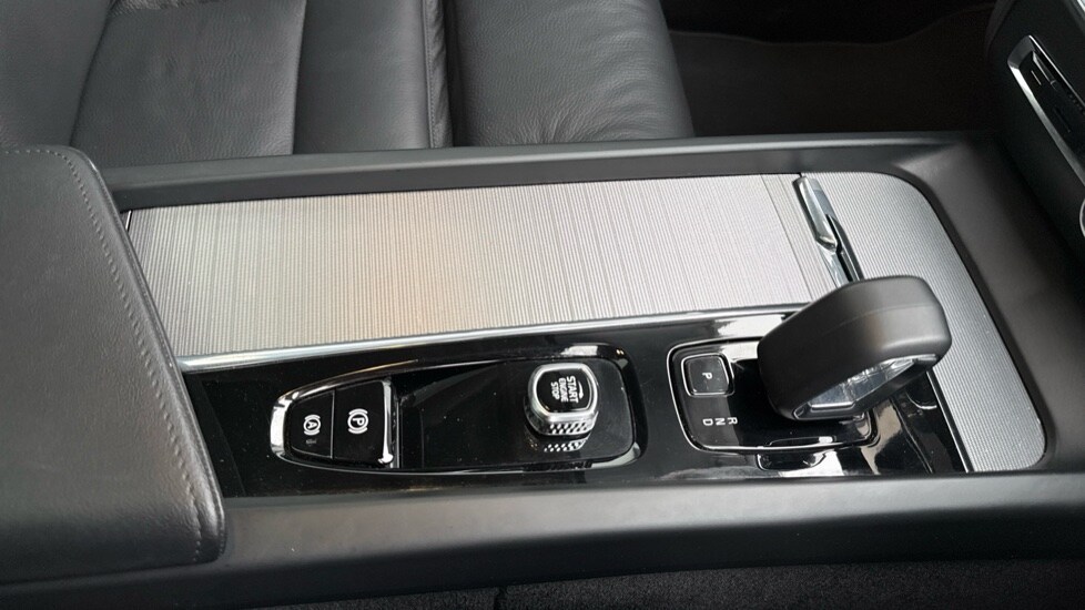 Used Volvo V60 2025 for sale - 77592129: Photo 46