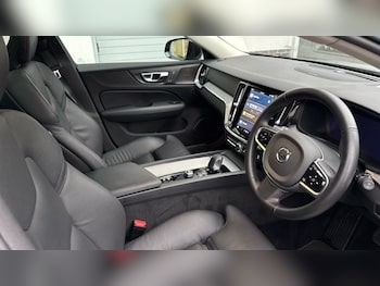 Used Volvo V60 2025 for sale - 77592129: Photo