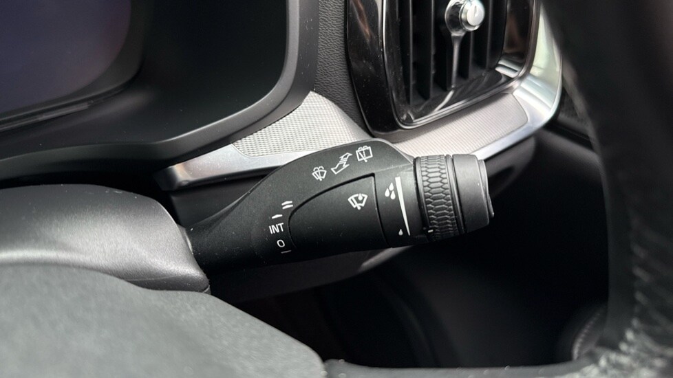 Used Volvo V60 2025 for sale - 77592129: Photo 51