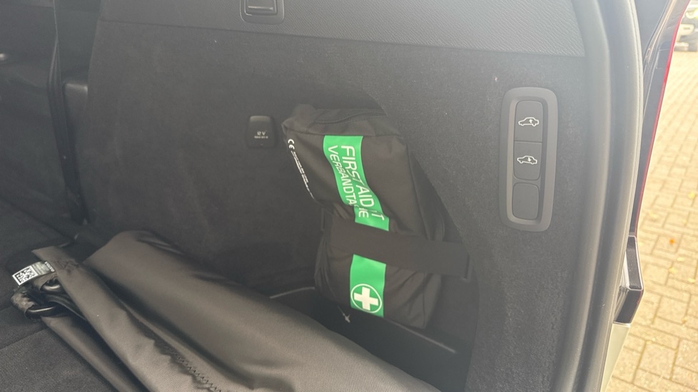 Used Volvo XC90 2025 for sale - 76901211: Photo 15