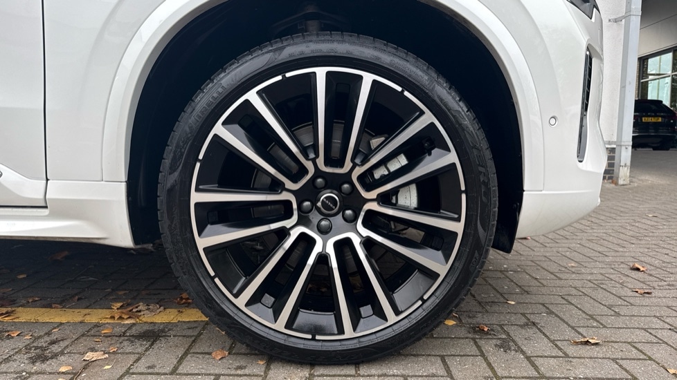 Used Volvo XC90 2025 for sale - 76901211: Photo 9