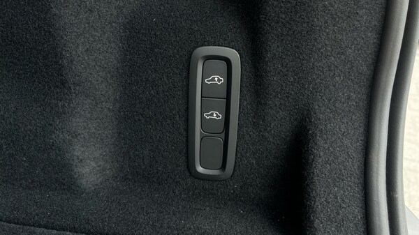 Used Volvo XC60 2024 for sale - 75738638: Photo 42