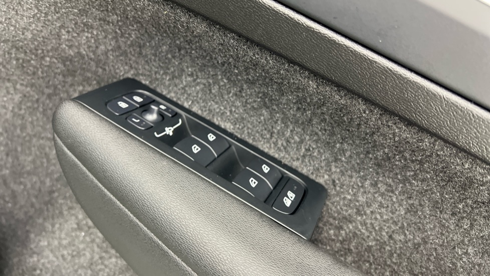 Used Volvo XC40 2025 for sale - 77285627: Photo 24