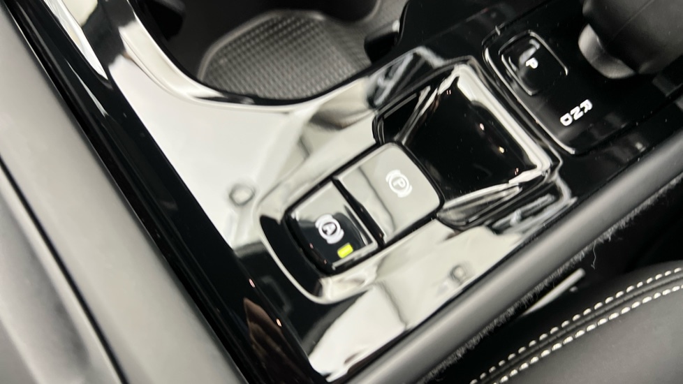 Used Volvo XC40 2025 for sale - 77285627: Photo 27