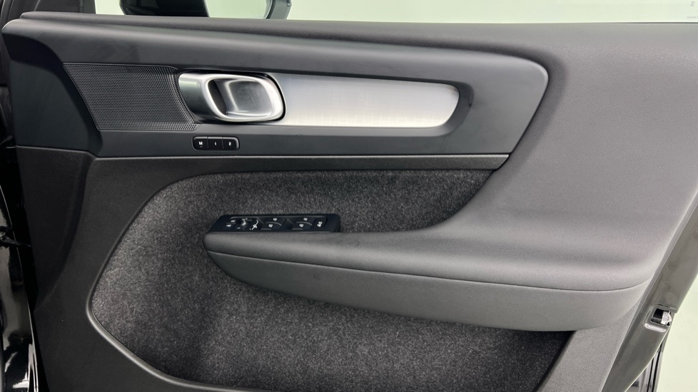 Used Volvo XC40 2025 for sale - 77285627: Photo 29