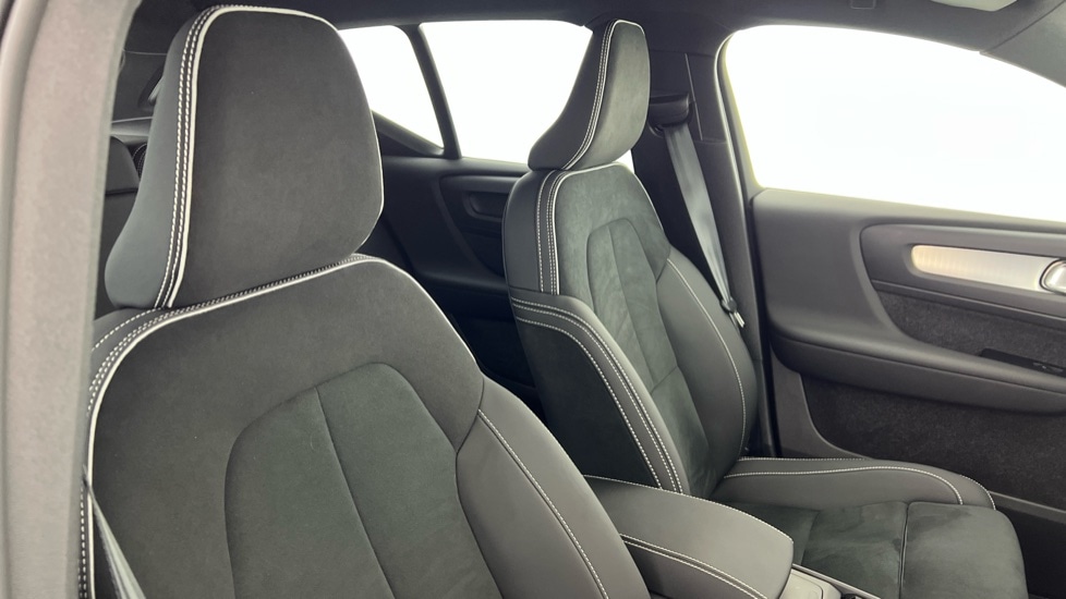 Used Volvo XC40 2025 for sale - 77285627: Photo 31