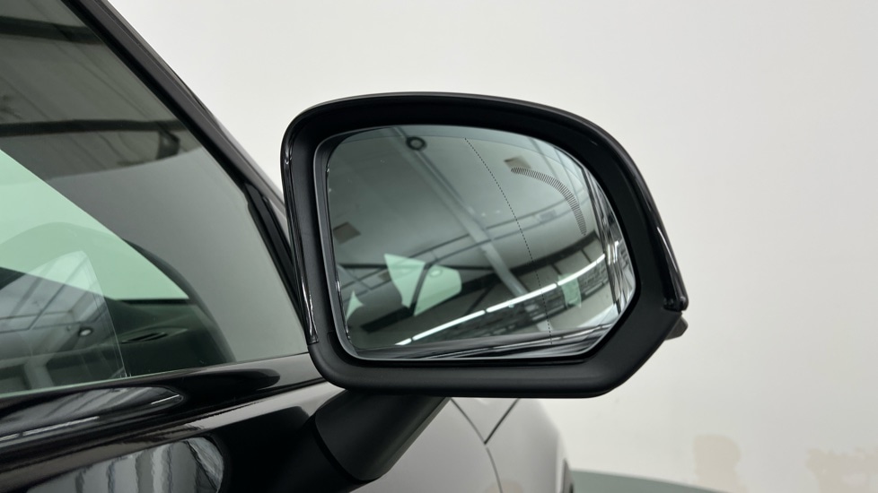 Used Volvo XC40 2025 for sale - 77285627: Photo 32