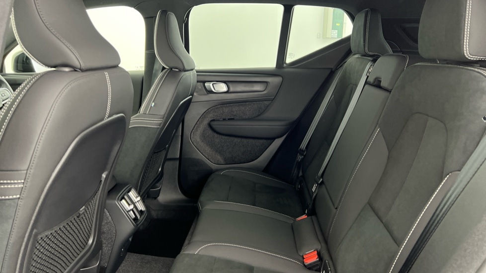Used Volvo XC40 2025 for sale - 77285627: Photo 33