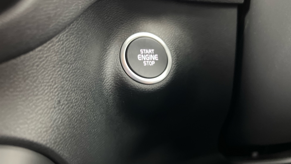 Used Volvo XC40 2025 for sale - 77285627: Photo 49