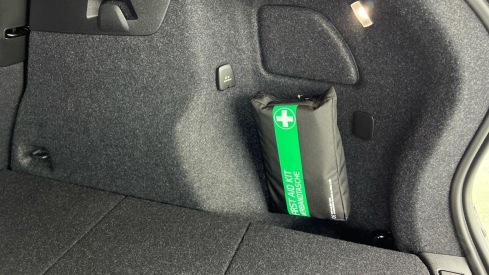 Used Volvo XC40 2025 for sale - 77285627: Photo 57