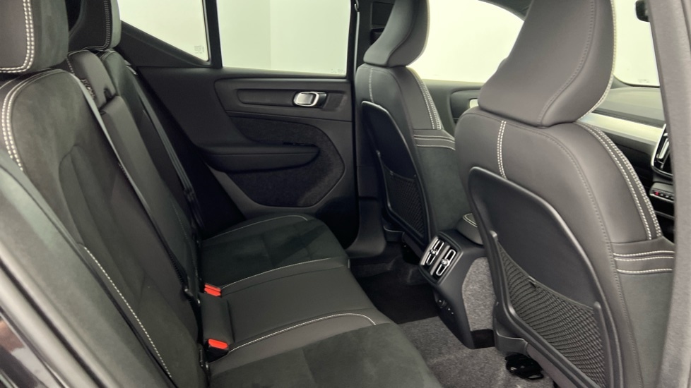 Used Volvo XC40 2025 for sale - 77285627: Photo 6