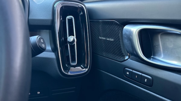 Used Volvo XC40 2023 for sale - 76276726: Photo 19