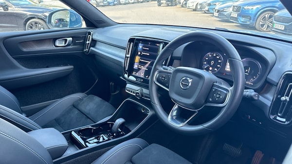 Used Volvo XC40 2023 for sale - 76276726: Photo 4