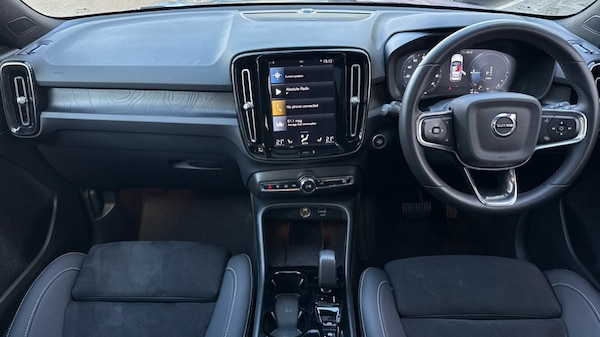 Used Volvo XC40 2023 for sale - 76276726: Photo 5
