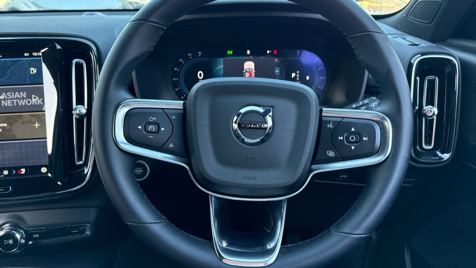 Used Volvo XC40 2025 for sale - 77063387: Photo 10