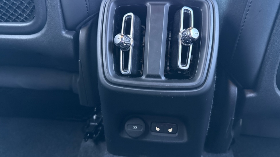 Used Volvo XC40 2025 for sale - 77063387: Photo 24