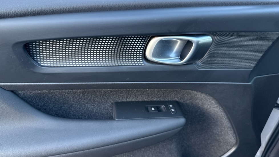 Used Volvo XC40 2025 for sale - 77063387: Photo 31