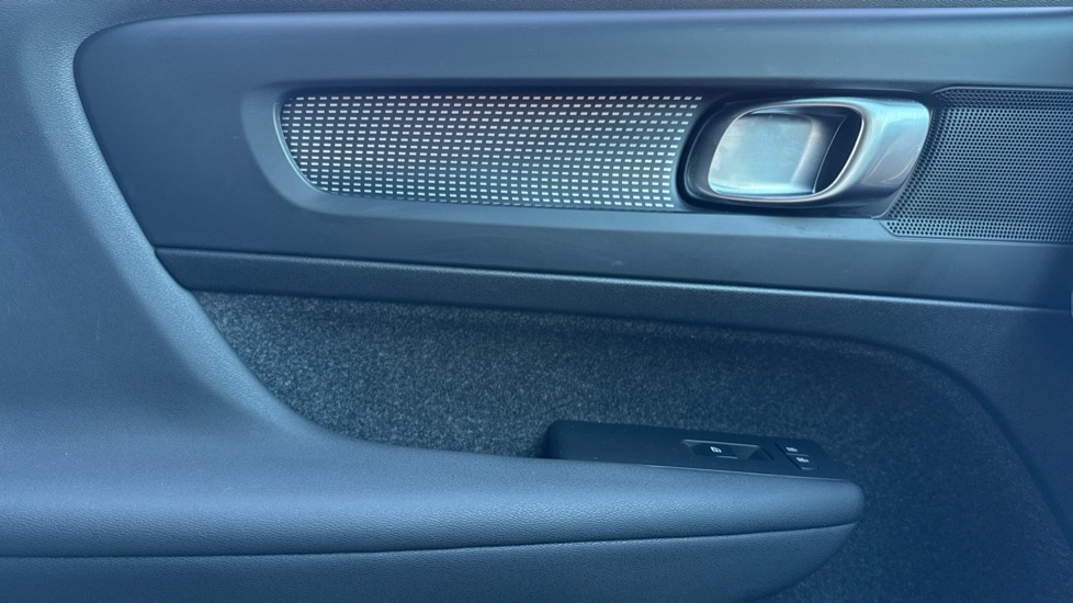 Used Volvo XC40 2025 for sale - 77063387: Photo 36