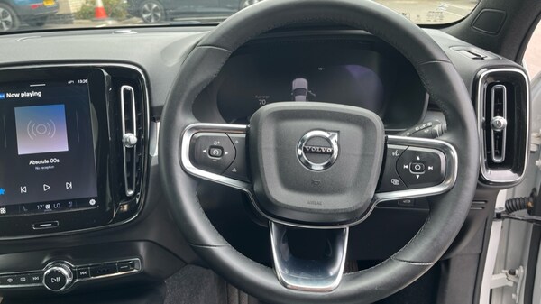 Used Volvo XC40 2023 for sale - 75526825: Photo 10