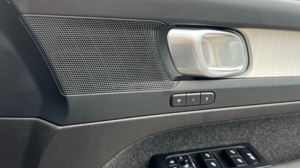 Used Volvo XC40 2023 for sale - 75526825: Photo 17