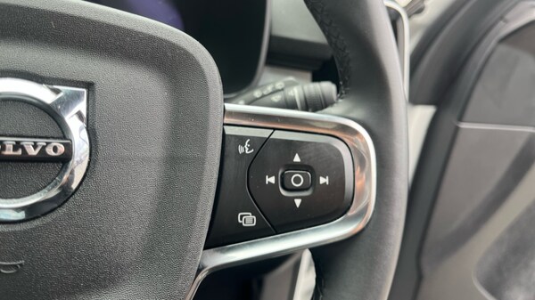 Used Volvo XC40 2023 for sale - 75526825: Photo 22