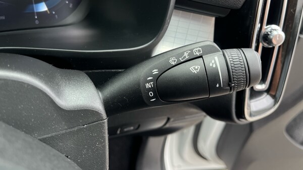 Used Volvo XC40 2023 for sale - 75526825: Photo 23