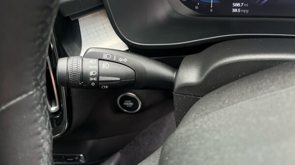 Used Volvo XC40 2023 for sale - 75526825: Photo 24