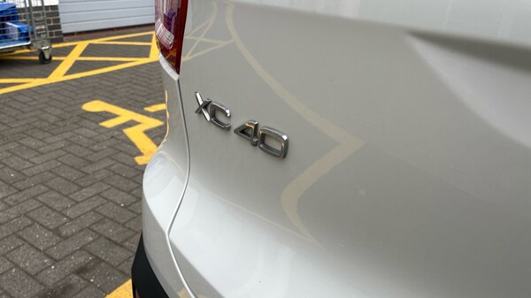 Used Volvo XC40 2023 for sale - 75526825: Photo 36