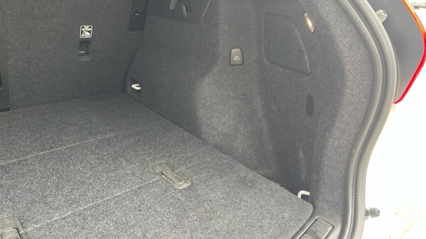 Used Volvo XC40 2023 for sale - 75526825: Photo 38