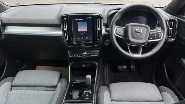 Used Volvo XC40 2023 for sale - 75526825: Photo 5